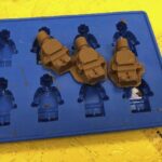 Maak zelf LEGO chocolade poppetjes of blokjes